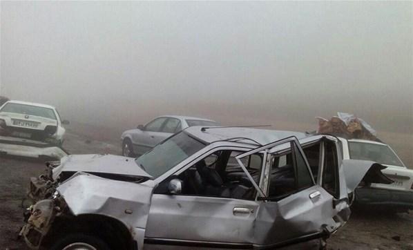 İranda yoğun sis nedeniyle yüzlerce araç birbirine girdi Onlarca yaralı