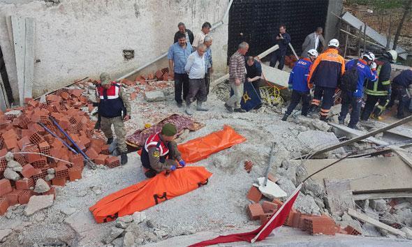 Samsunda inşaat çöktü: 3 ölü