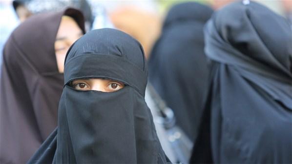 Avusturya tartışmalı burka yasağını onayladı