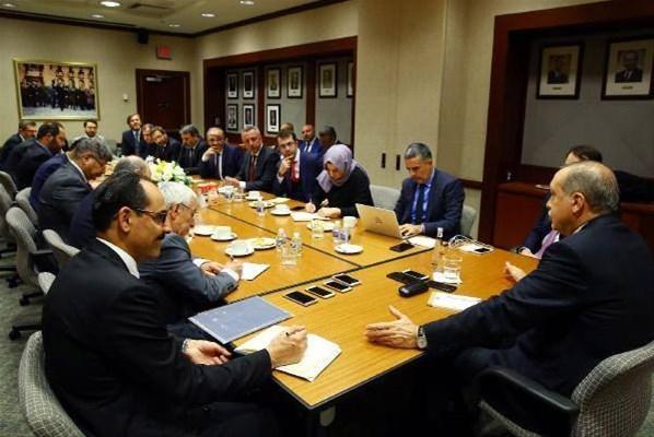 Erdoğan, Washington Türk Büyükelçiliğinde gazeteciler ile sohbet etti
