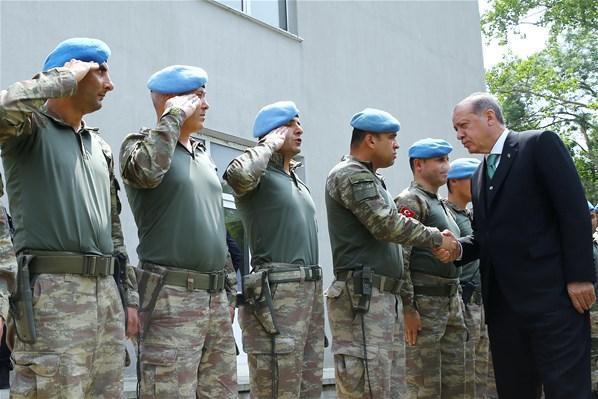 Cumhurbaşkanı Erdoğandan askere sürpriz ziyaret