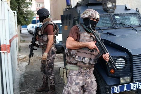 Adanada 47 adrese polis baskını
