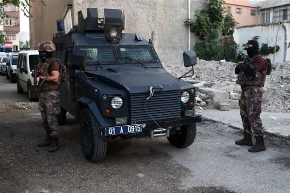 Adanada 47 adrese polis baskını
