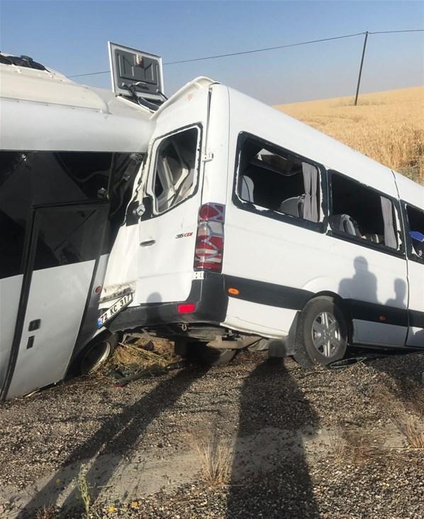 Diyarbakırda polis midibüsü kaza yaptı: 2 ölü 15 yaralı