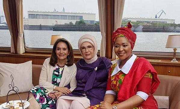 Emine Erdoğan, Hamburgda lider eşleri programına katıldı