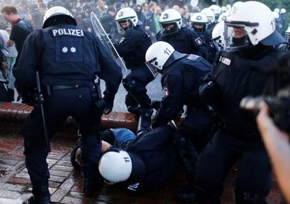 G20 Liderler Zirvesinin düzenlendiği Hamburgda şiddet olayları