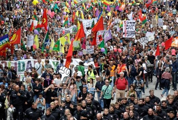 PKK paçavralarıyla sokağa çıktılar