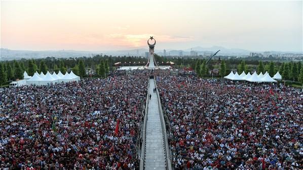 Cumhurbaşkanı Erdoğan, Şehitler Abidesinin açılışını yaptı