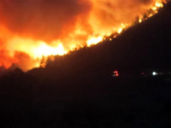 İzmirdeki yangında köylerden iki bin kişi tahliye edildi