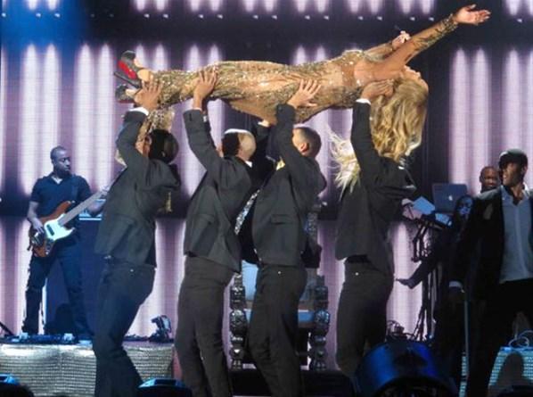 Mariah Careynin kiloları dansçılarını zora soktu