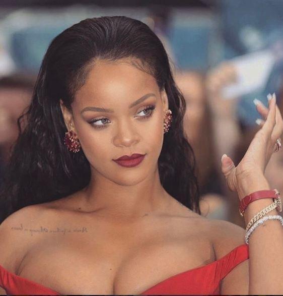 Rihanna ile dalga geçti: Ben ona kilo al demedim