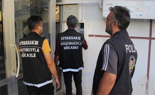 Diyarbakırda şafakta narkotik operasyonu