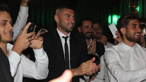 Trabzonsporlu futbolcular, düğünde bir araya geldi