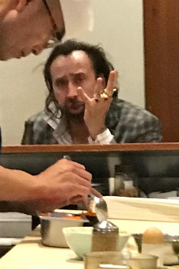 Nicolas Cage çapkınlık yaparken fena yakalandı