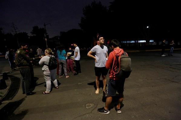 8 büyüklüğünde deprem oldu, tsunami uyarısı yapıldı