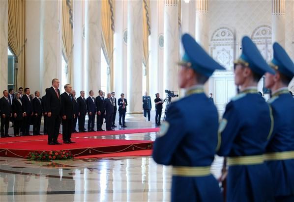Erdoğan Kazakistan’da resmi törenle karşılandı