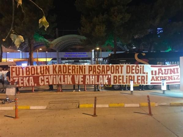 Galatasaraya Antalyada coşkulu karşılama
