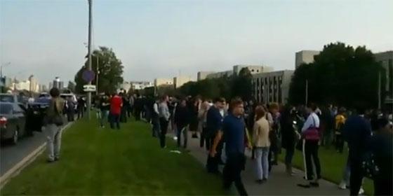 Moskovada alarm 20 bin kişi tahliye edildi