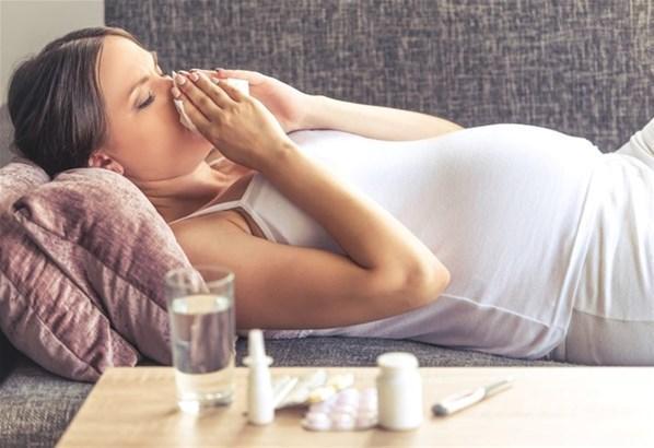 Grip, anne karnındaki bebeği de etkiliyor