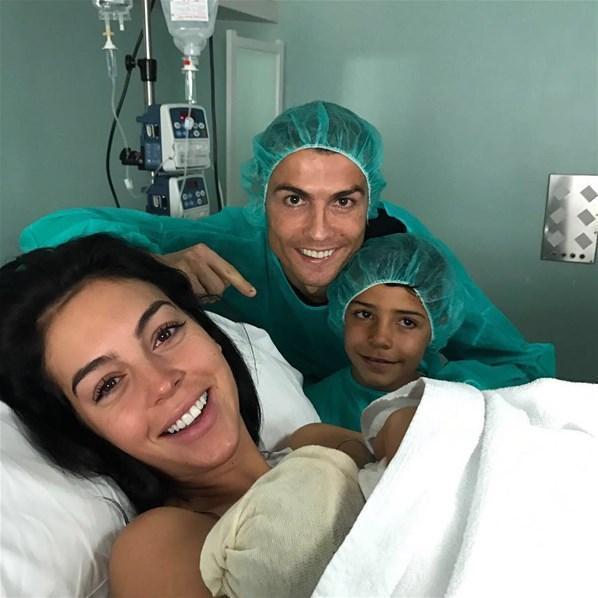 Ronaldo bir kez daha baba oldu