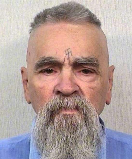 Seri katil Charles Manson öldü