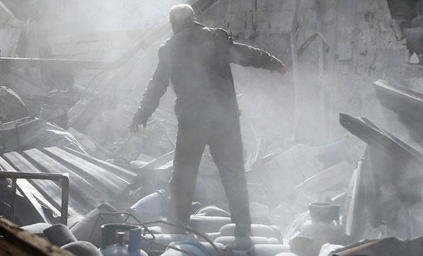 Esad saldırılarında 20, Rusyanın bombardımanında 34 sivil öldü