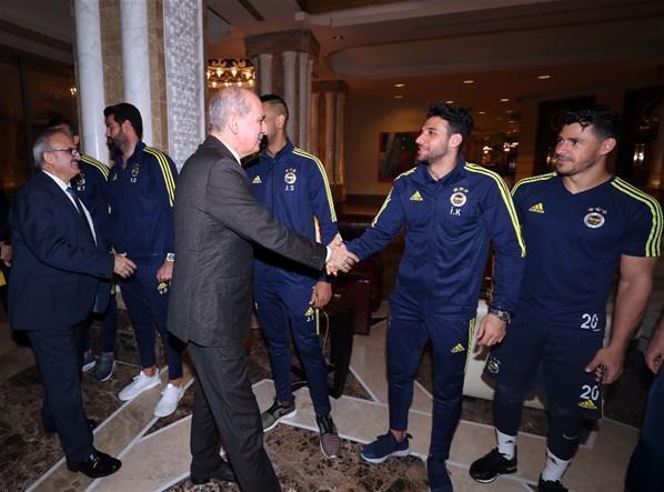 Bakan Kurtulmuştan Fenerbahçeye sürpriz ziyaret