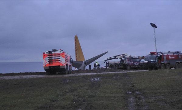 Trabzon Havalimanı’na iniş yapan uçak pistten çıktı