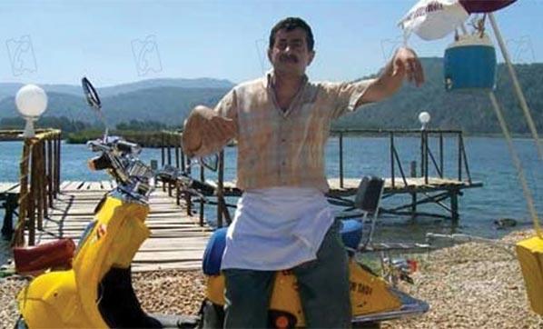 Son Dakika... Usta oyuncu Turan Özdemir öldü