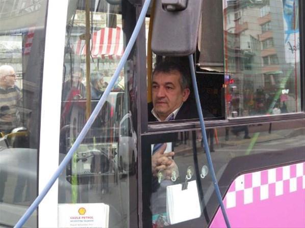 İstanbulda bir otobüs kazası daha Sürücü: Direksiyon kilitlendi