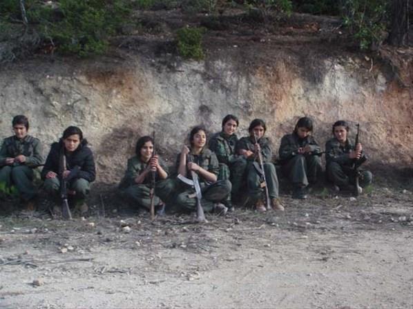 Hafıza kartlarından terör örgütü YPG/PKKnın çocuk savaşçıları çıktı