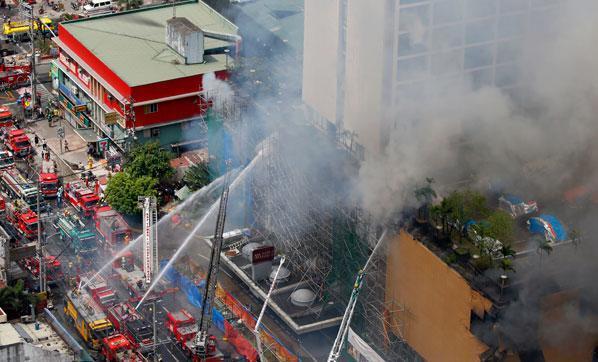 Filipinlerde otel yangını: Ölü ve yaralılar var