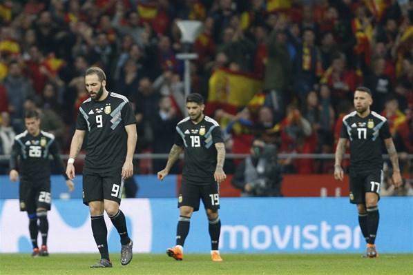 İspanya, Arjantini paramparça etti Tam 7 gol...