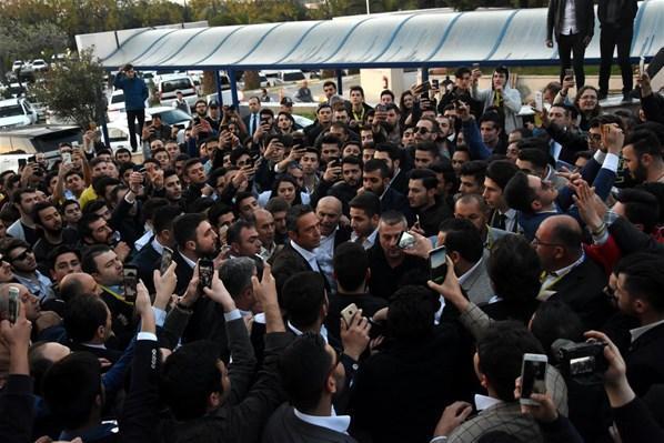 Fenerbahçe Başkan Adayı Ali Koç, İzmirde coşkuyla karşılandı