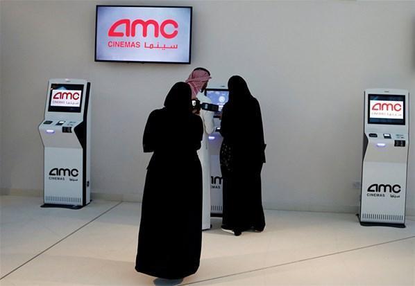 Suudi Arabistanda 35 yıl sonra ilk sinema salonu açıldı
