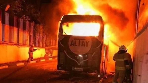 Altay Spor Kulübünün takım otobüsü alev alev yandı