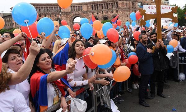 Son dakika... Ermenistanda Paşinyan başbakan seçildi