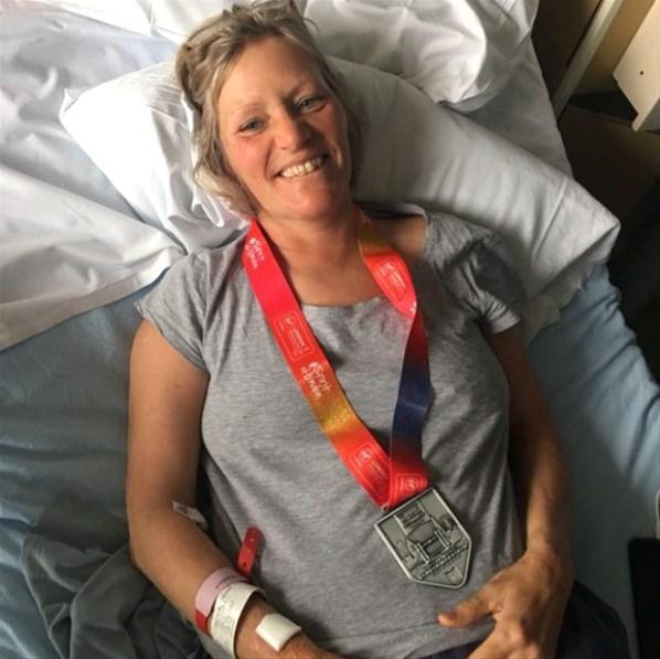 Londra Maratonunda 20 şişe su içen kadın komaya girdi