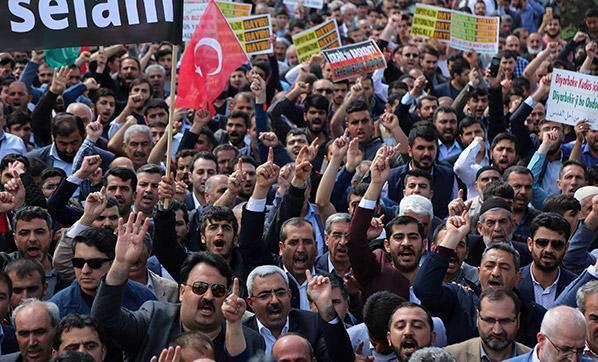 Tüm Türkiye İsraile tepki için sokaklara döküldü