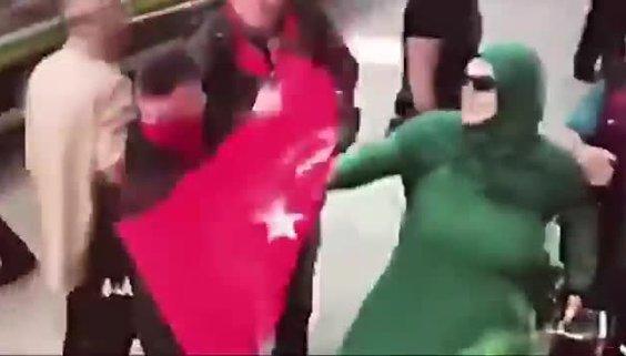Türk bayrağını PKKlılara vermeyen kahraman kadın konuştu