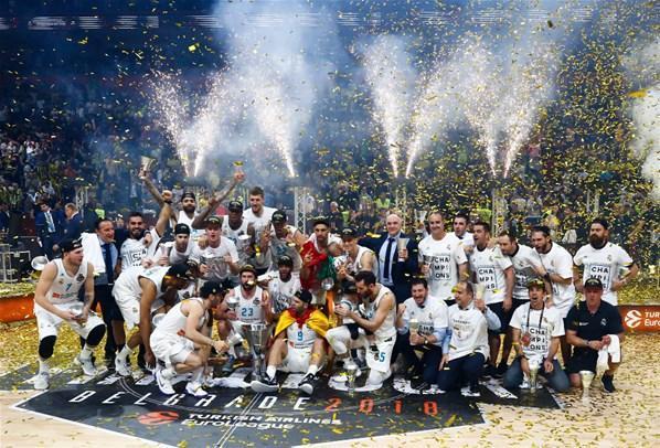 Fenerbahçe finalde yıkıldı Avrupa ikincisi...