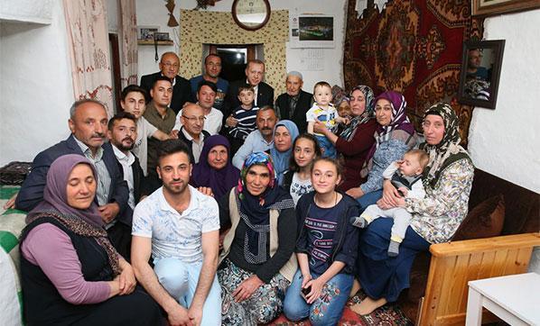 Cumhurbaşkanı Erdoğan iftarını Sargın ailesinin evinde açtı