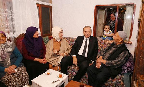Cumhurbaşkanı Erdoğan iftarını Sargın ailesinin evinde açtı
