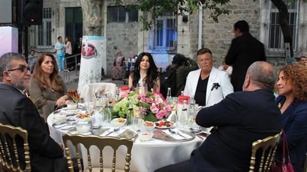 Eski AB Bakanı Egemen Bağış, Darülaceze’de iftar yemeği verdi