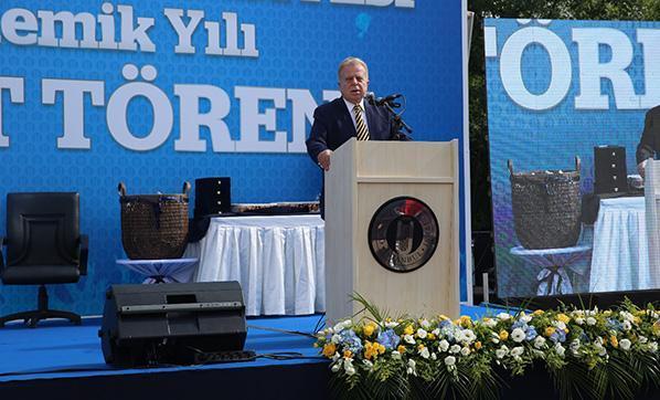 İstanbul Okan Üniversitesi’nde 7000 öğrenci  mezuniyet sevinci yaşadı