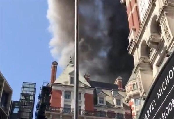 Londra’da beş yıldızlı otelde yangın