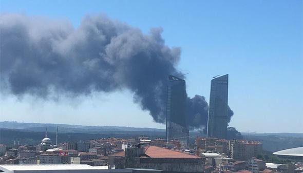 Son dakika: İstanbulda korkutan yangın