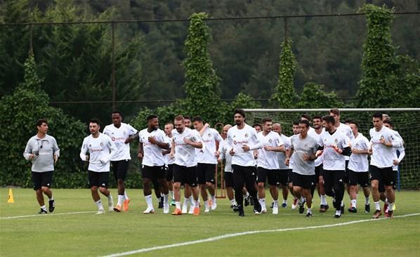 Beşiktaşta yeni transfer ilk idmanına çıktı