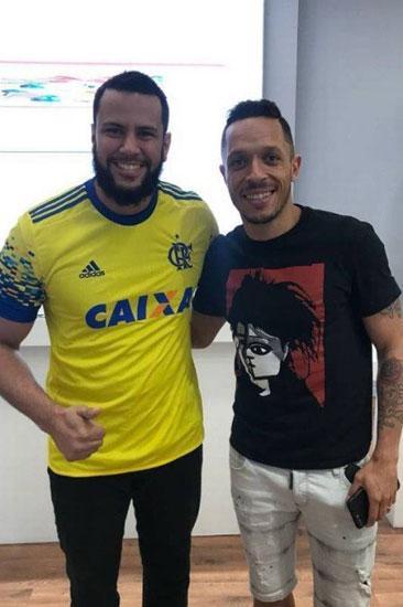 Adrianodan Flamengoya transfer mesajı