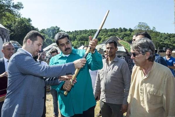 Madurodan Diriliş Ertuğrul setine ziyaret